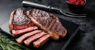 internal-view-medium-rare-steak-132F